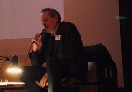 Le conférencier, Dominique Guinet